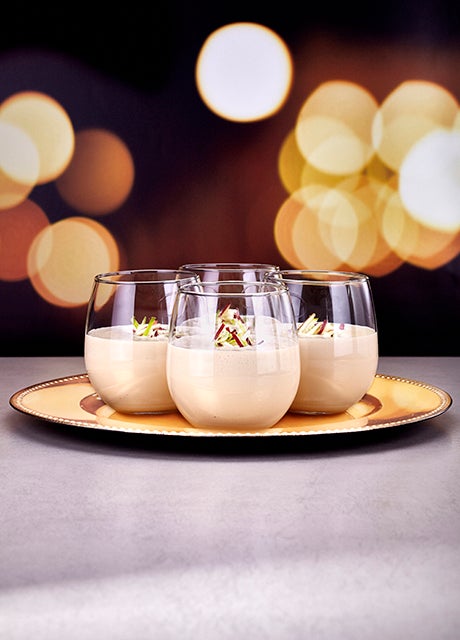 Apple Cinnamon Ponche De Crème | Nestlé Recipes