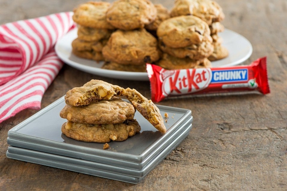KIT KAT Chunky Sweet ‘n’ Salty Cookies | Nestlé Recipes