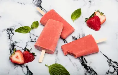 Strawberry Smoothie Popsicles Strawberry Smoothie Popsicles