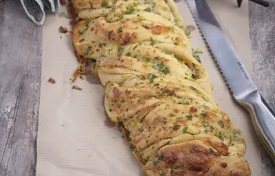 Cheesy Garlic Braid Bread