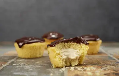 Boston Cream Pie Cupcakes Boston Cream Pie Cupcakes