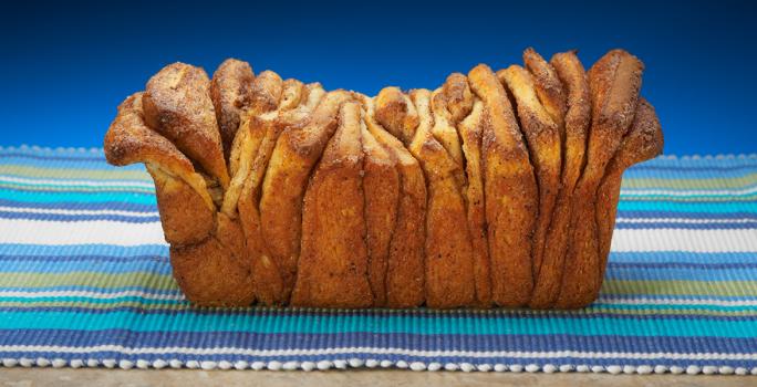 Cinnamon Pull-Apart Bread