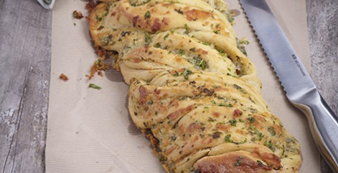 Cheesy Garlic Braid Bread