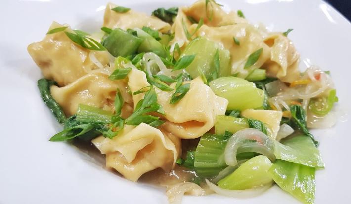 Steamed Shrimp Wontons in Garlic and Ginger Sauce